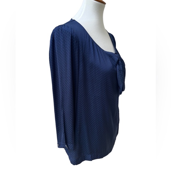 CABI #5525 Knot Blouse Women’s Medium Bow Top Navy Blue Polka Dot Blouse - Picture 3 of 8